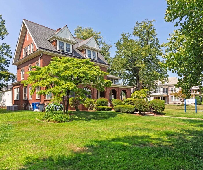849 W State St, Trenton, NJ à vendre - Photo de l’immeuble – Image 2 sur 8