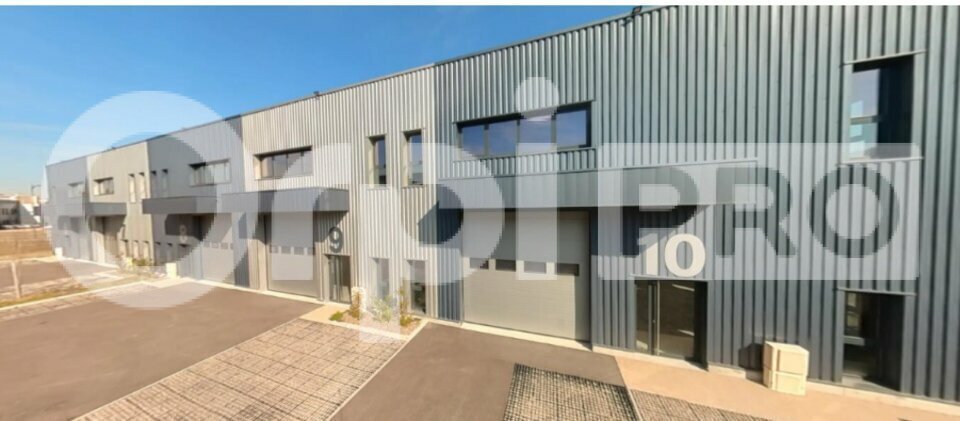 Local d'activités dans Bourgoin-Jallieu à vendre - Photo de l’immeuble – Image 1 sur 3