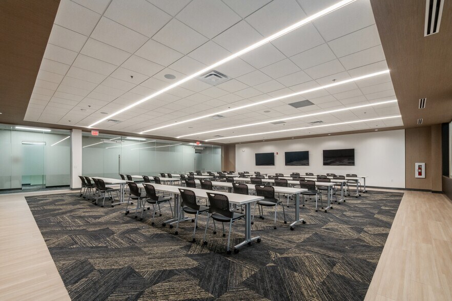 501 Pennsylvania Pky, Indianapolis, IN à louer - Photo intérieure – Image 3 sur 11