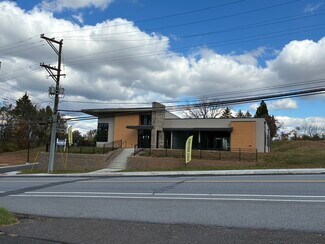 Plus de détails pour 803 W Main St, Collegeville, PA - Bureau à louer