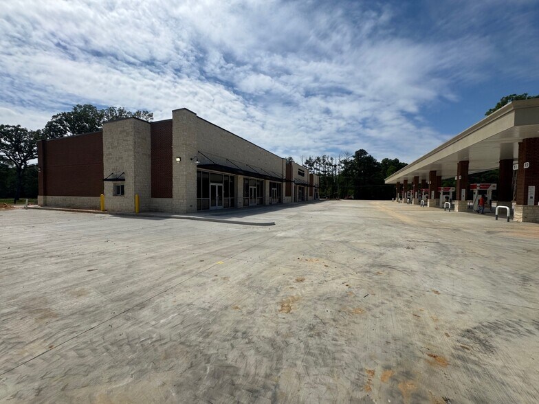 701 Airport Rd, Flowood, MS à louer - Photo de l’immeuble – Image 2 sur 7