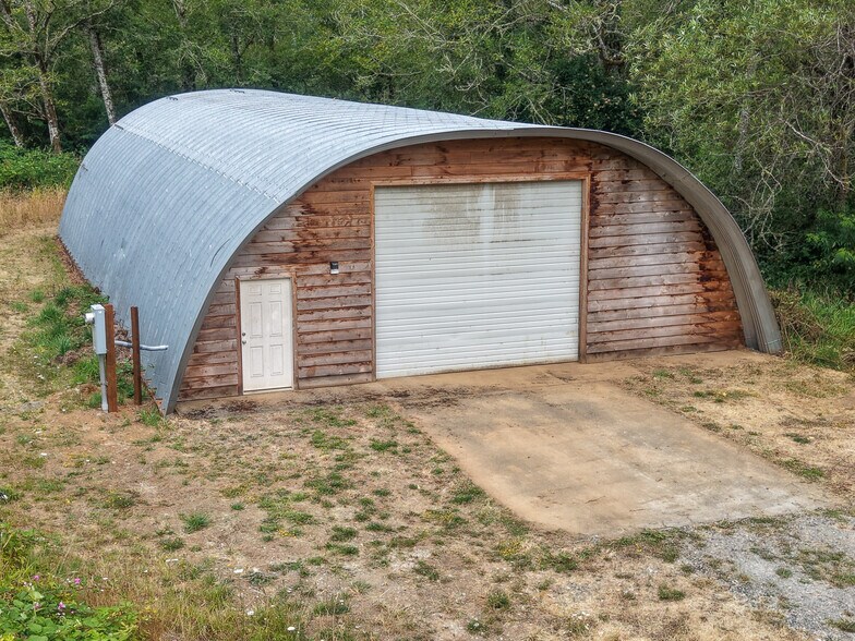 92240 N Bank Ln, Coquille, OR à louer - Photo de l’immeuble – Image 3 sur 16