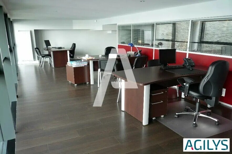 Bureau dans Ivry-sur-Seine à louer - Photo de l’immeuble – Image 1 sur 10