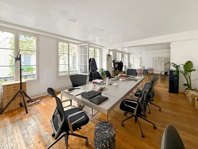 Plus de détails pour Bureau à louer