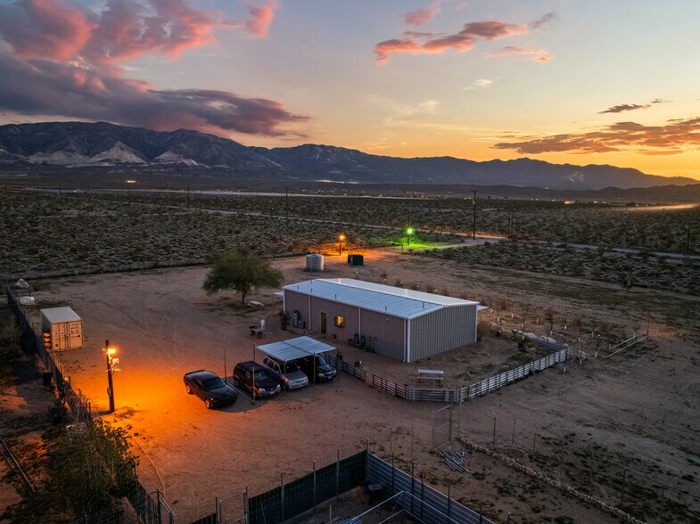 9025 Camp Rock Rd Lucerne Valley CA 9235 portefeuille de 2 biens à vendre sur LoopNet.fr - Photo de l’immeuble – Image 2 sur 38