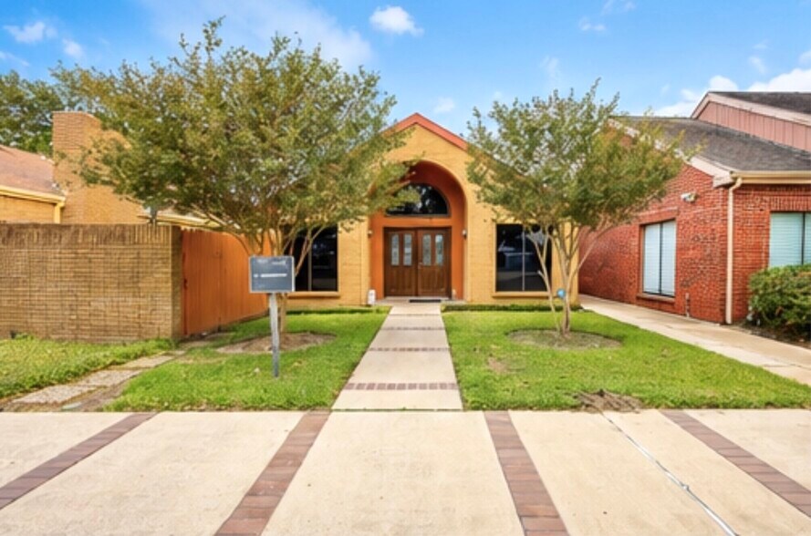 11111 Jones Rd, Houston, TX à louer - Photo de l’immeuble – Image 2 sur 14