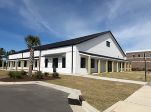 1160 E Cutlar Crossing, Leland, NC à louer Photo de l’immeuble– Image 1 sur 3