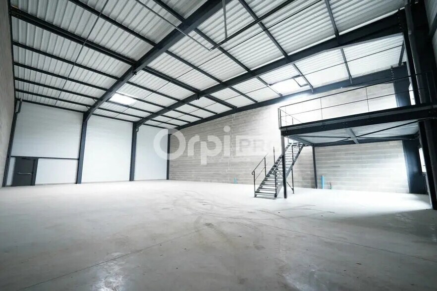 Bureau dans Saint-Vulbas à louer - Photo intérieure – Image 1 sur 12