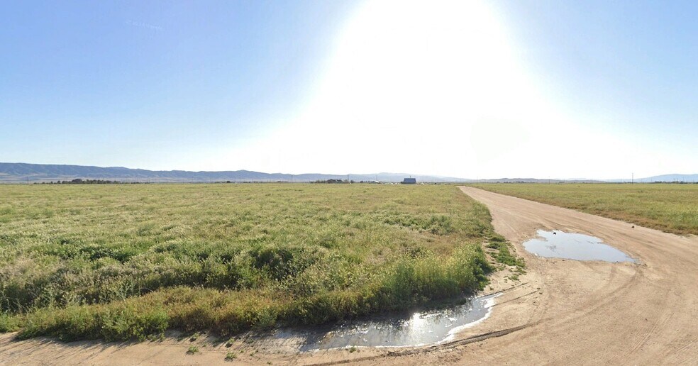 75th STREET WEST, Lancaster, CA à vendre - Photo de l’immeuble – Image 3 sur 6