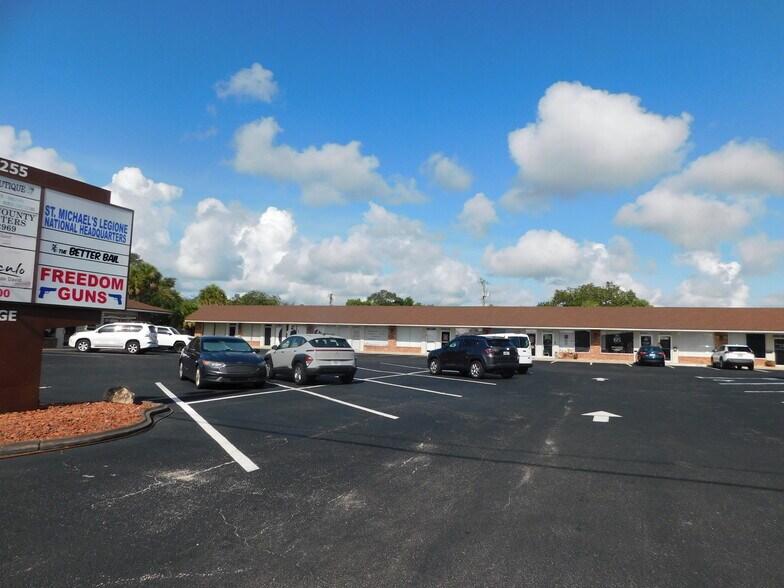 1237 Florida Ave S, Rockledge, FL à louer - Photo de l’immeuble – Image 3 sur 5