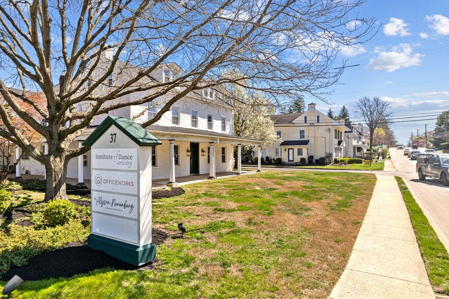 37 E Germantown Pike, Plymouth Meeting, PA à louer - Photo de l’immeuble – Image 2 sur 12