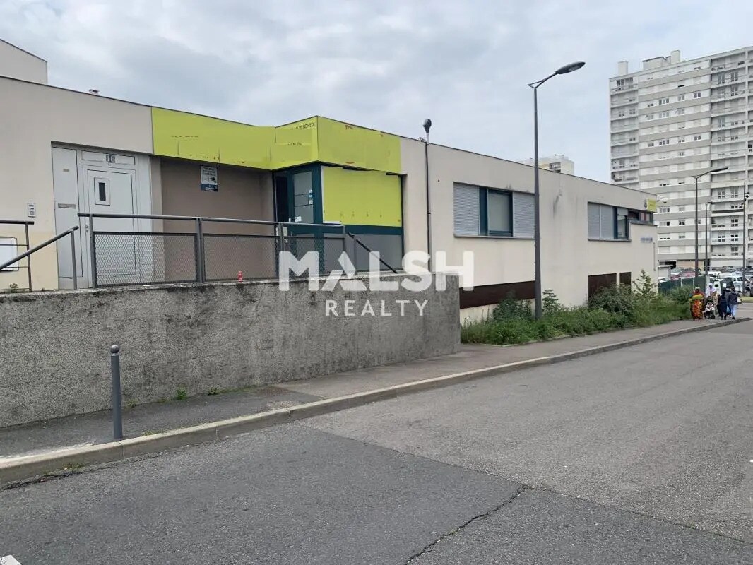 Local d’activités dans Rillieux-la-Pape à louer Photo de l’immeuble– Image 1 sur 13