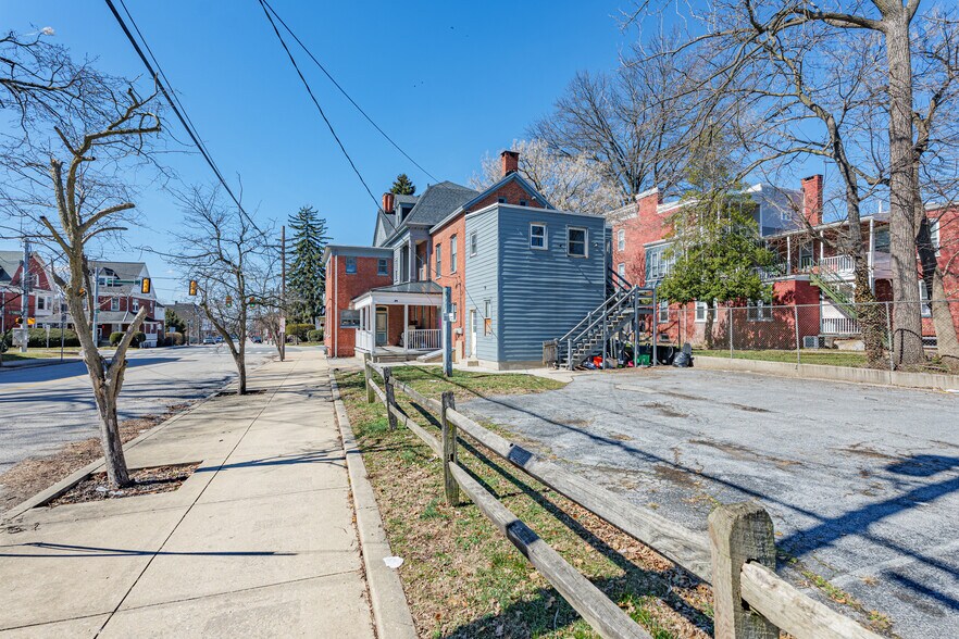 751 S George St, York, PA à vendre - Photo de l’immeuble – Image 2 sur 3