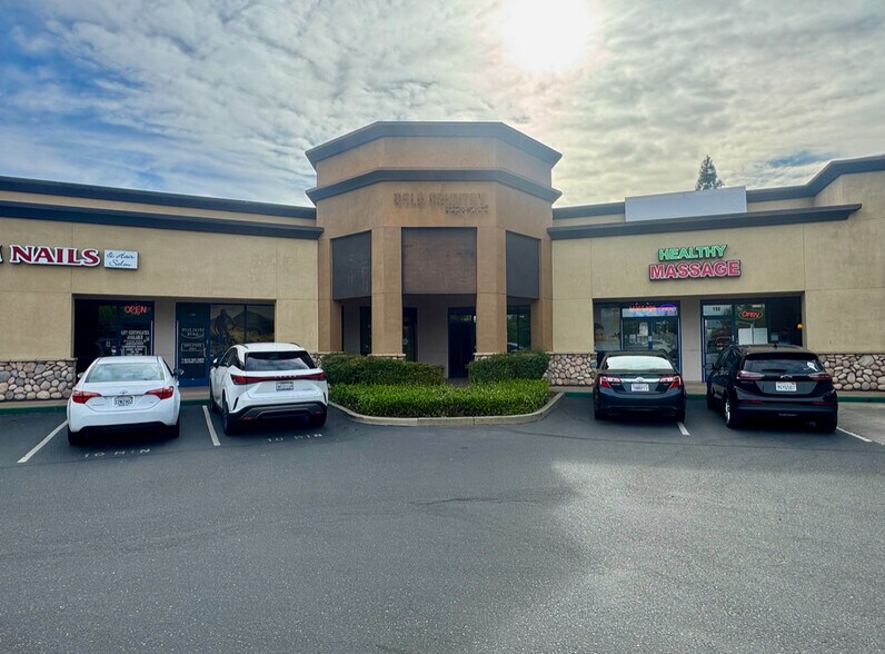 7610 Folsom Auburn Rd, Folsom, CA à louer - Photo de l’immeuble – Image 3 sur 13