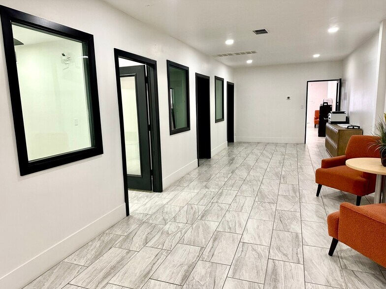 4023-4033 N 19th Ave, Phoenix, AZ à vendre - Photo de l’immeuble – Image 2 sur 4