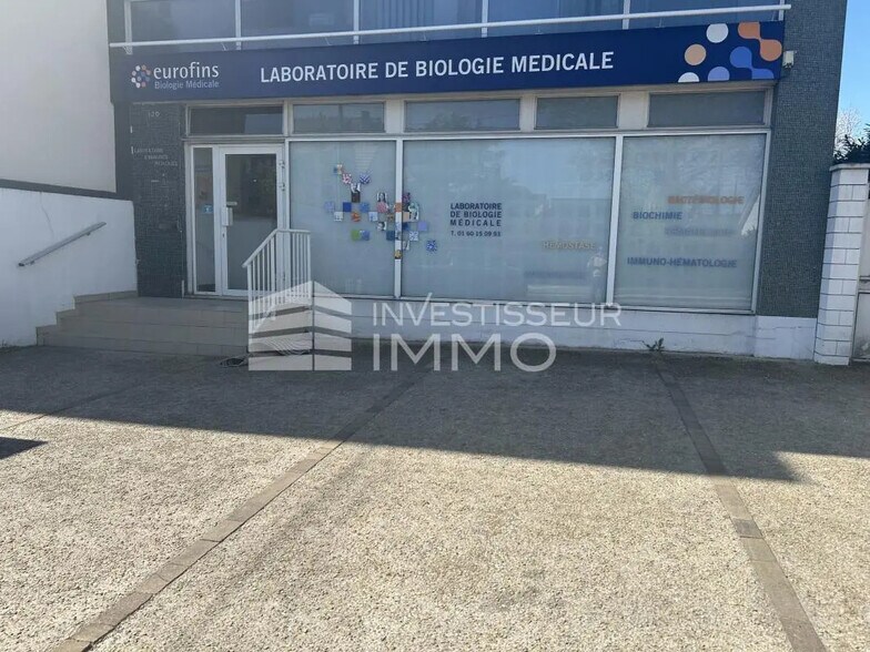 Local commercial dans Sainte-Geneviève-des-Bois à vendre - Photo de l’immeuble – Image 2 sur 4