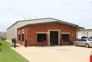 Plus de détails pour 416 NE 145th Pl, Edmond, OK - Industriel/Logistique à louer