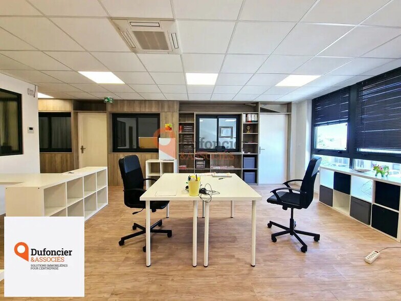 Bureau dans Poitiers à louer - Photo de l’immeuble – Image 2 sur 8