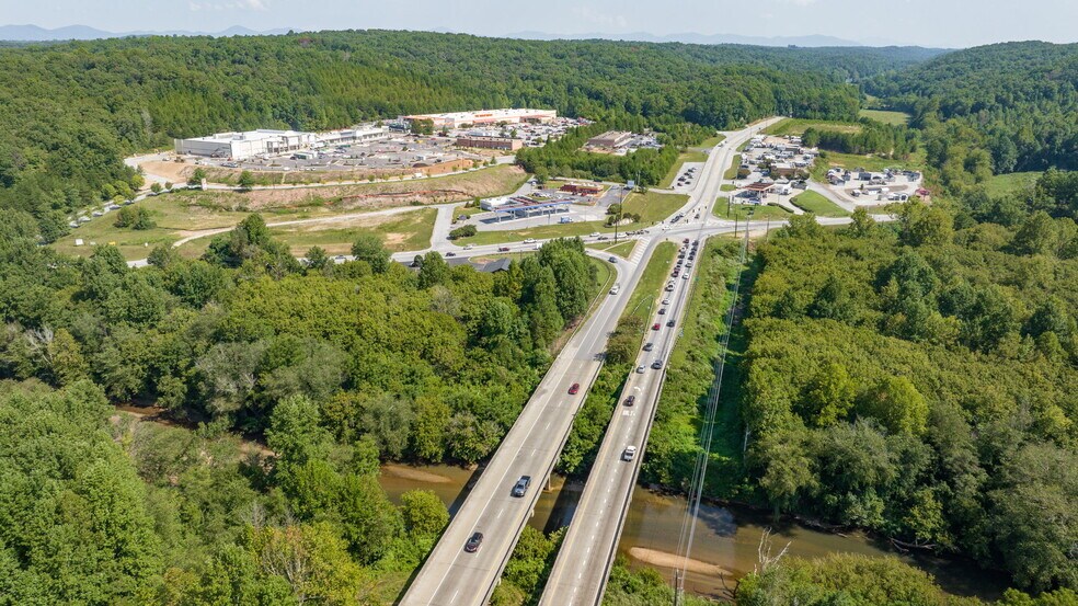 71 Cantrell Ln, Dahlonega, GA à vendre - Photo de l’immeuble – Image 2 sur 33