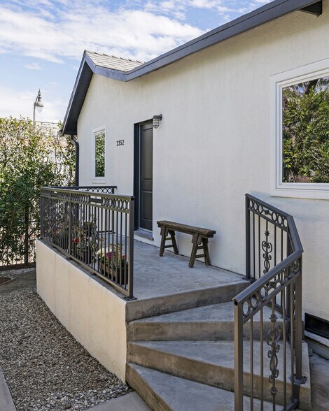 2352 Forney St, Los Angeles, CA à vendre - Photo principale – Image 3 sur 30