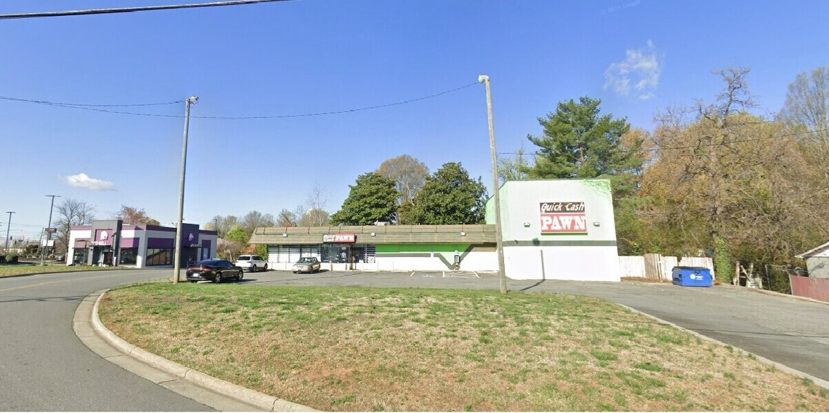 3800 Leo St, Winston-Salem, NC à louer Photo de l’immeuble– Image 1 sur 5