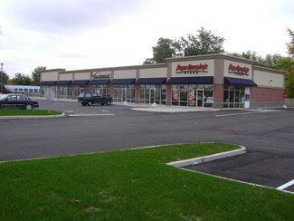 Plus de détails pour 3600-3636 S Chandler Dr, Muncie, IN - Local commercial à louer