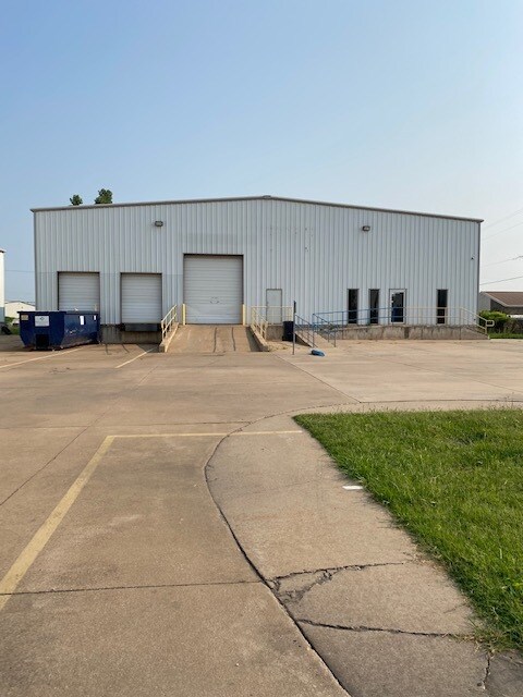 400 S Eagle Ln, Oklahoma City, OK à louer Photo de l’immeuble– Image 1 sur 13
