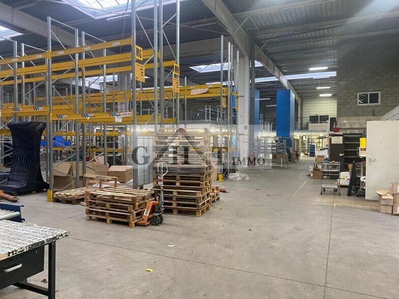 Industriel/Logistique dans Lisses à louer - Photo intérieure – Image 2 sur 6