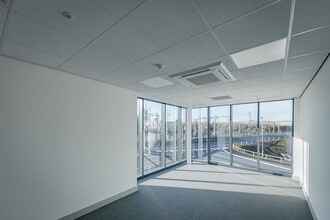 Frog Hall Ln, Rugby à louer Photo de l’immeuble– Image 1 sur 4