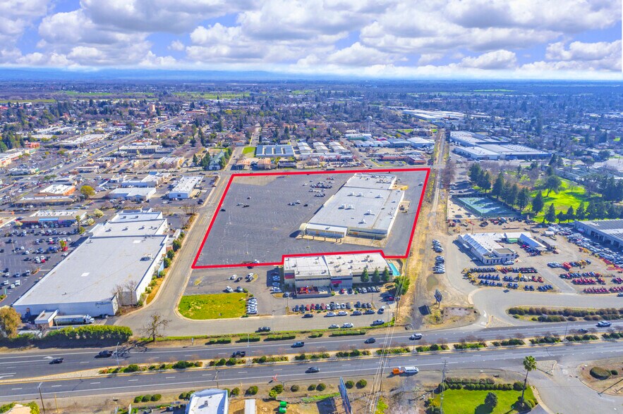850 Gray Ave, Yuba City, CA à vendre - Photo de l’immeuble – Image 3 sur 20