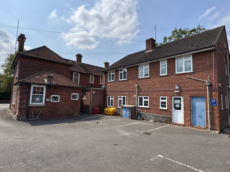 69 Reading Road, Reading à vendre - Photo de l’immeuble – Image 2 sur 7