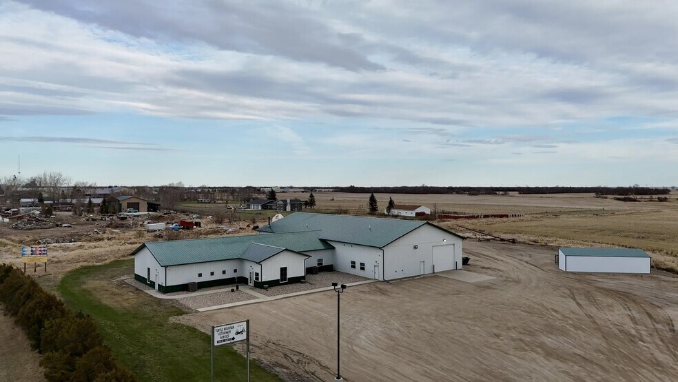 1040 Highway 5 NE, Bottineau, ND à vendre - Photo de l’immeuble – Image 2 sur 6