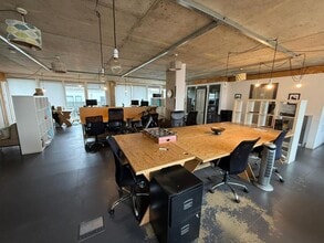 2-10 Hertford Rd, Londres à louer Photo intérieure– Image 2 sur 3