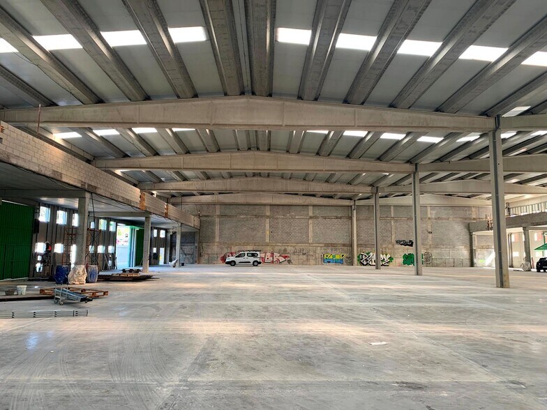 Industriel/Logistique dans San Agustín del Guadalix, Madrid à louer - Photo de l’immeuble – Image 2 sur 11