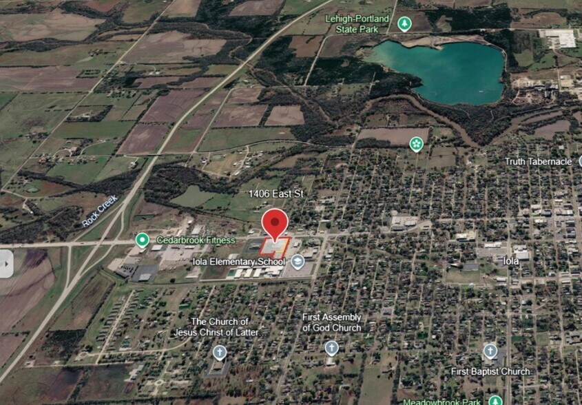 1406 East St, Iola, KS à vendre - Photo de l’immeuble – Image 2 sur 22