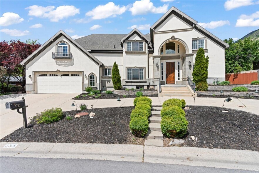 2765 E Blue Spruce Dr, Holladay, UT à louer - Photo de l’immeuble – Image 3 sur 27