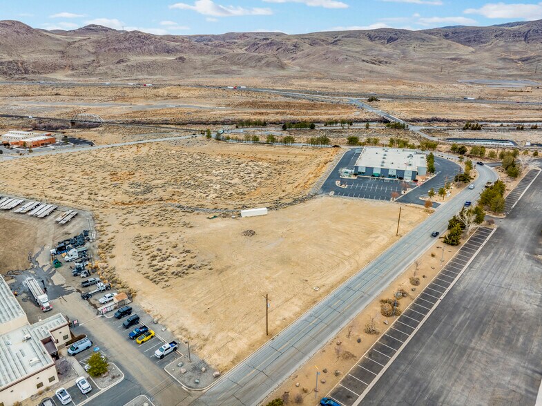 620 Waltham Way, Sparks, NV à louer - Photo principale – Image 1 sur 4