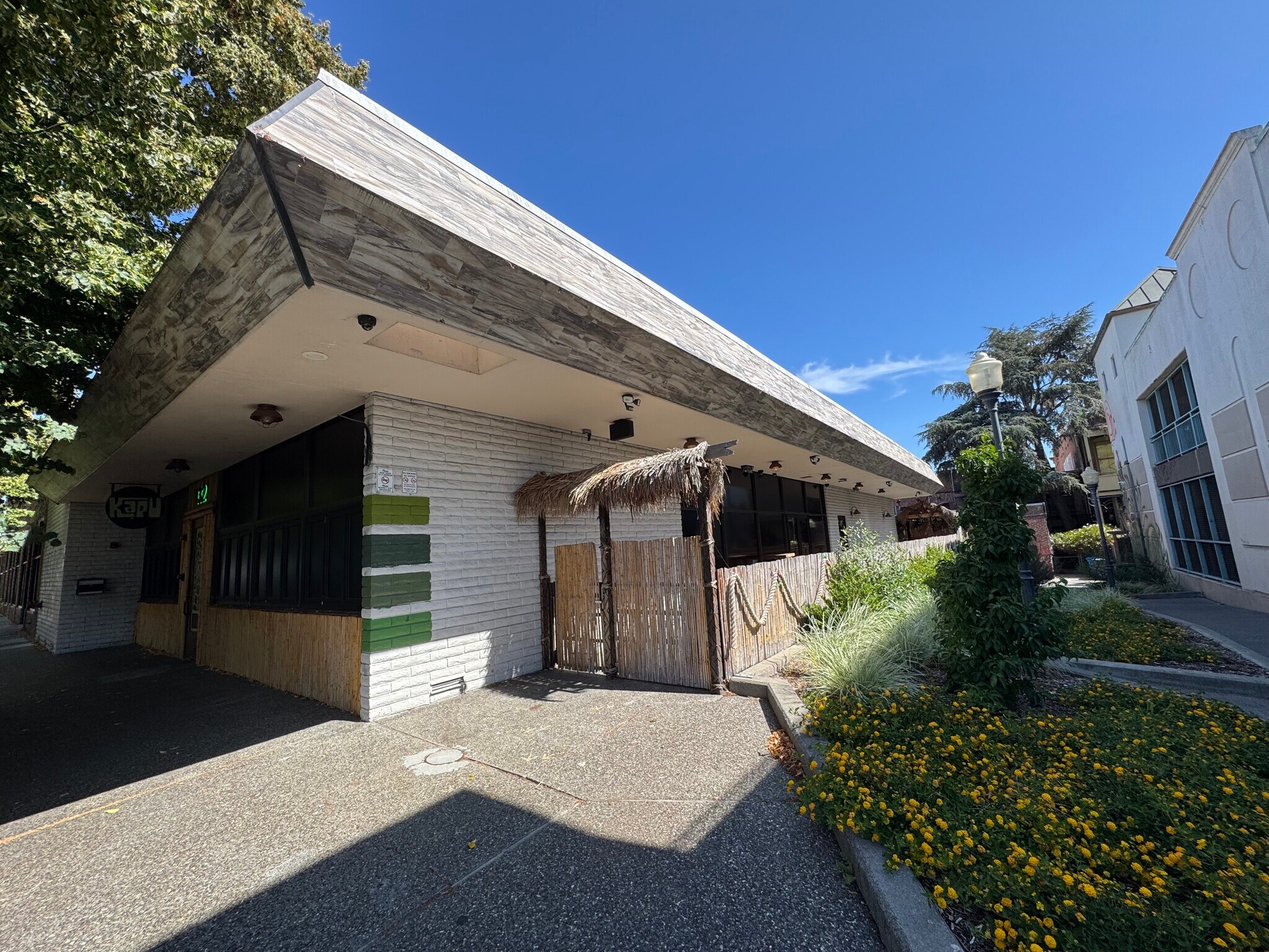 132 Keller St, Petaluma, CA à vendre Photo de l’immeuble– Image 1 sur 9