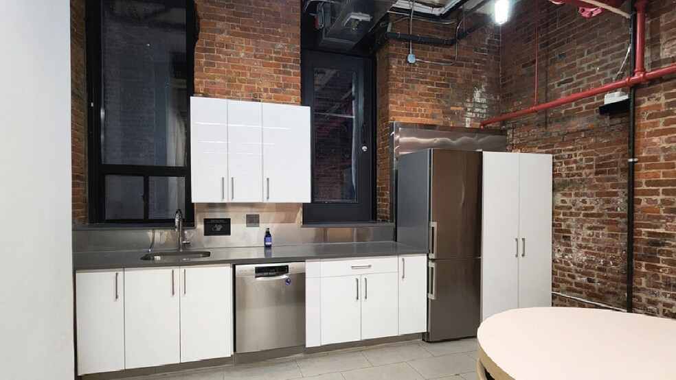 31 Washington St, Brooklyn, NY à louer - Photo de l’immeuble – Image 3 sur 5