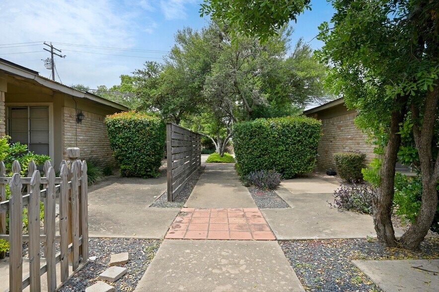 3414 Willowrun Dr, Austin, TX à vendre - Photo de l’immeuble – Image 3 sur 26