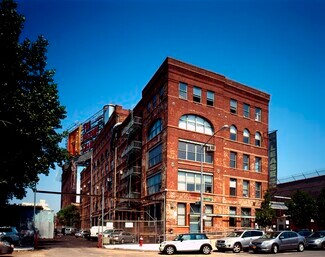 Plus de détails pour 26 Bruckner Blvd, Bronx, NY - Bureau à louer