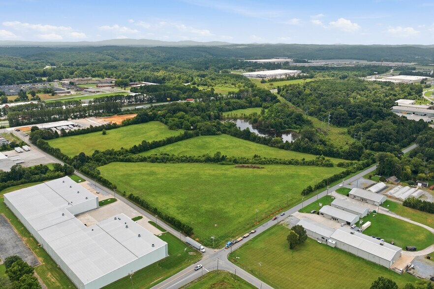 489 Old Belwood Rd SE, Calhoun, GA à vendre - Photo de l’immeuble – Image 2 sur 16