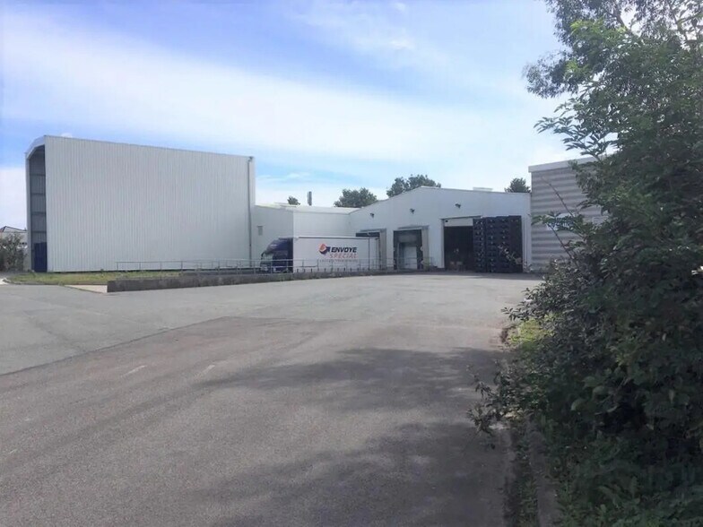 Local d’activités dans Ruitz à louer - Photo de l’immeuble – Image 2 sur 15