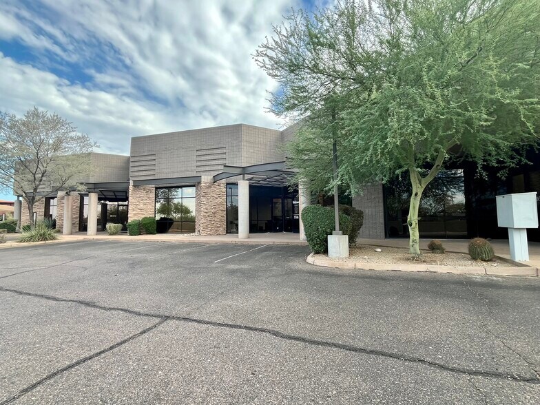 16411 N 90th St, Scottsdale, AZ à louer - Photo de l’immeuble – Image 2 sur 2