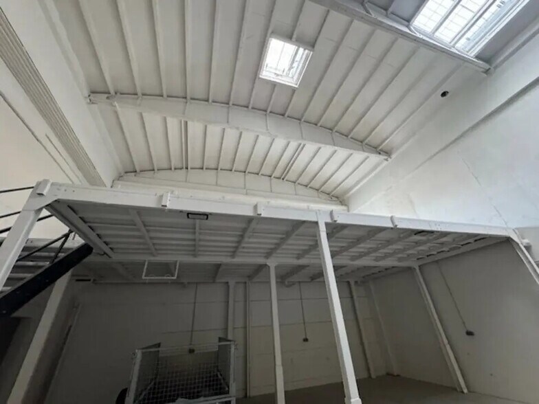 Industriel/Logistique dans Villefranche-sur-Saône à vendre - Photo intérieure – Image 2 sur 3