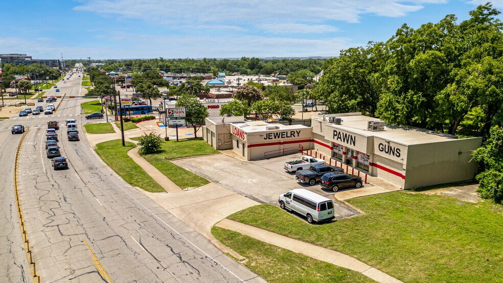 1166 Airport Blvd, Austin, TX à vendre - Photo de l’immeuble – Image 2 sur 2