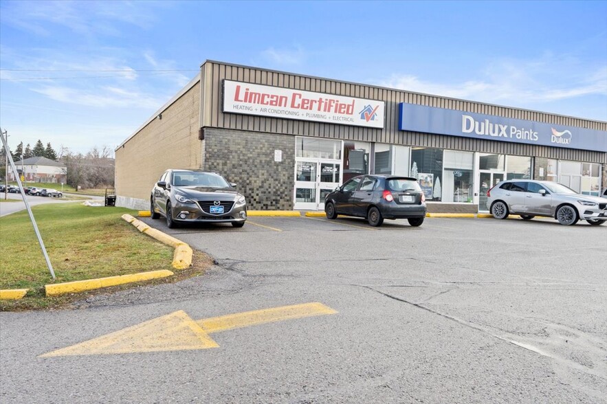 501 Ritson Rd S, Oshawa, ON à louer - Photo de l’immeuble – Image 2 sur 28
