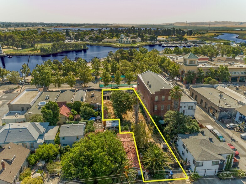 613-615 Main St, Suisun City, CA à vendre - Photo de l’immeuble – Image 3 sur 16