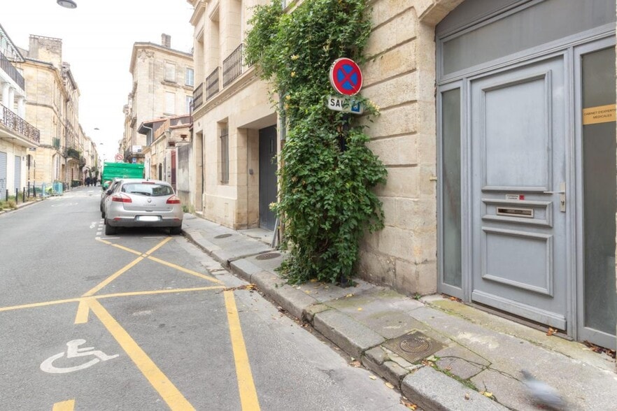 56 Rue Borie, Bordeaux à louer - Photo de l’immeuble – Image 1 sur 5