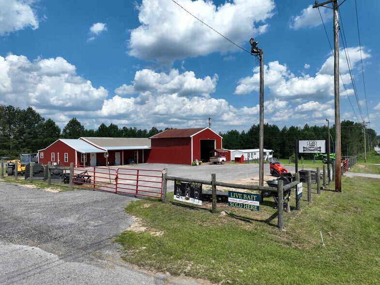 5580 Fairview Rd, Batesburg, SC à vendre - Photo de l’immeuble – Image 1 sur 38